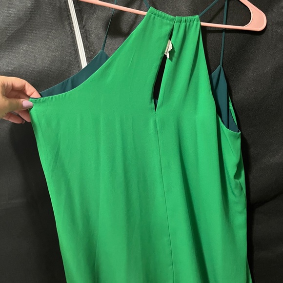 Express Reversible TankTop - Picture 3 of 5